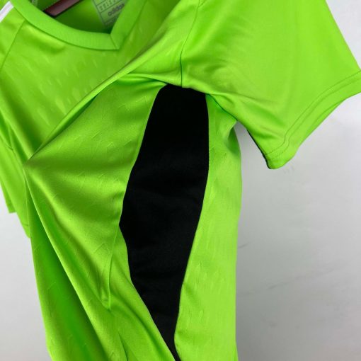 2023/2024 Real Madrid Goalkeeper Fluorescent color Football Shirt Thai Quality